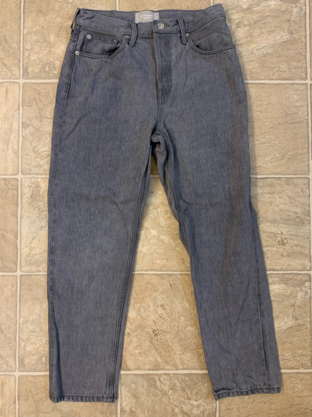 Everlane — 90’s style cheeky cropped jeans 100% organic cotton natural fibers